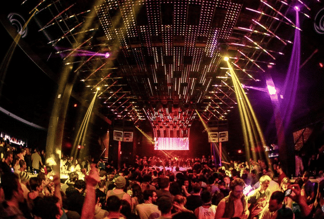 weedsmart_image_celebritiesnightclub-weedsmart