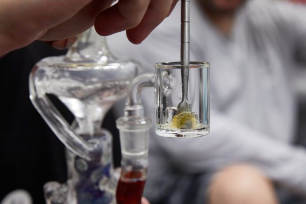 Dabbing Shatter